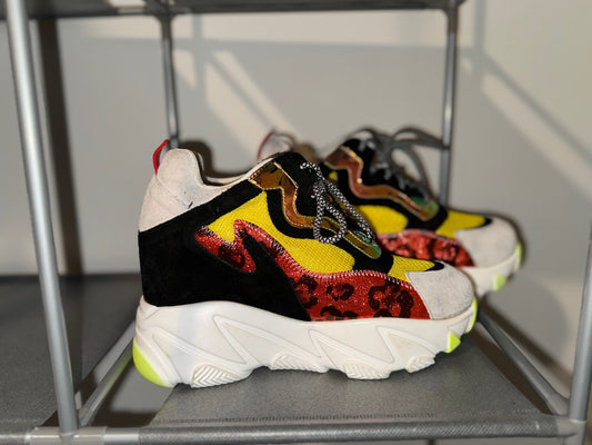 Kicks