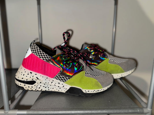 Kicks